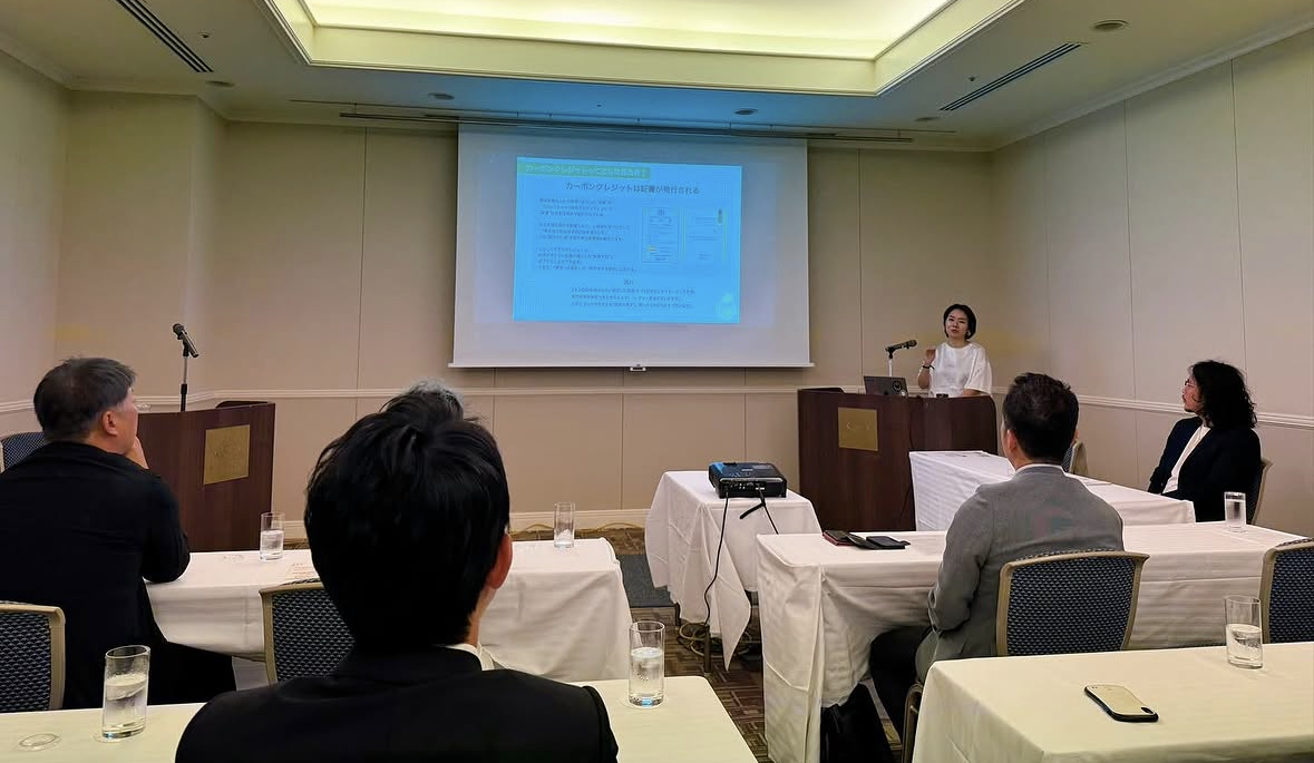 兵庫県トラック協会東部支部青年部会で講演する関西GX推進協議会代表理事の宇都宮涼子